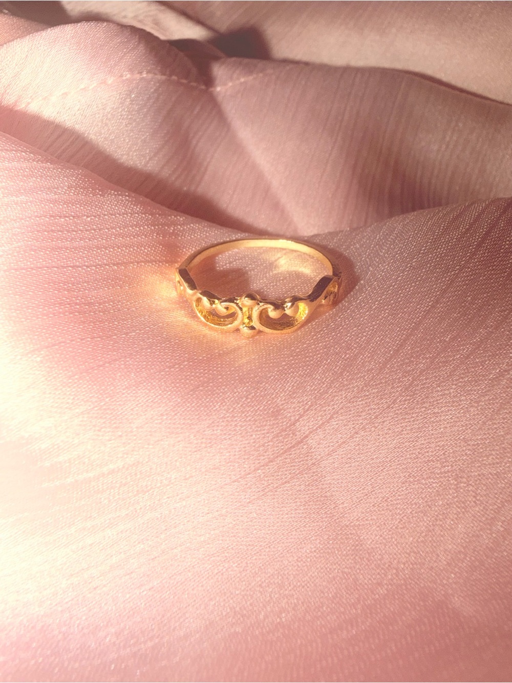 Delicate Gold Decorative Band Ring - Women Jewelry